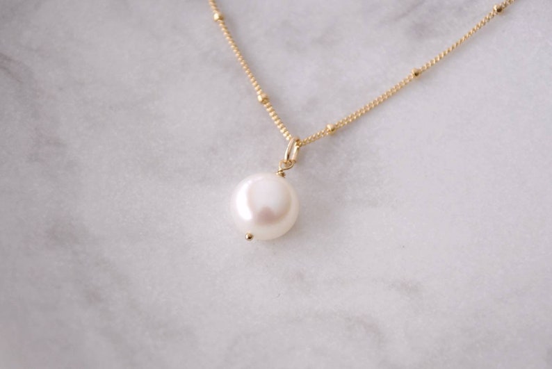 Bridal Gemstone Necklace Solo Button Pearl Necklace Dainty Gold Necklace with Pearl Simple Pearl Jewelry