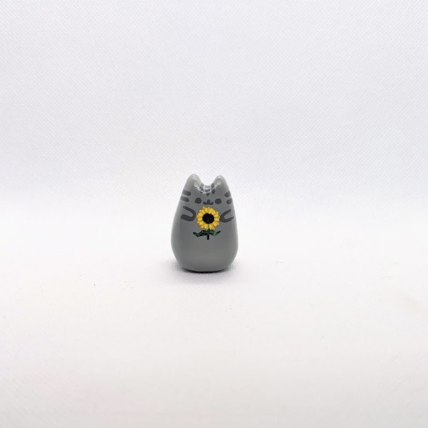 Pusheen the Cat Fat Gray Clay Kitty Sunflower Figure Statue Figurine Chibi Kawaii Terrarium Decor