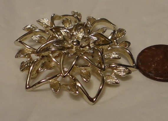 Vintage Golden Lace Brooch - image 1