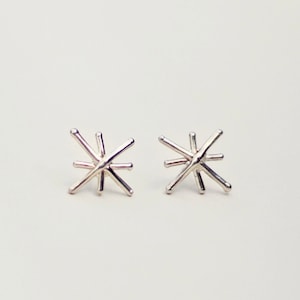 Sparkle Earrings, Unique Stud Earrings for Women, Celestial Stud, Minimalist Jewelry, North Star Earrings, Star Studs, Star Point Studs