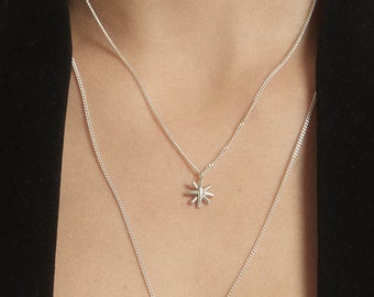 White Gold Star Necklace, Minimalist Star Necklace, Celestial Necklace, Solid Gold Jewelry, Starburst Necklace, North Star Necklace, Sparkle