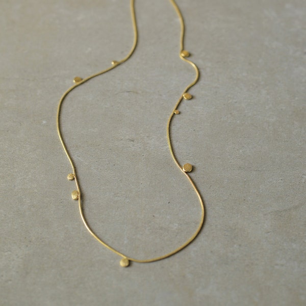 gold dot necklace, long gold necklace, perfect Christmas gift, simple and delicate, minimalist necklace, elegant, one of a kind,baladi buzz