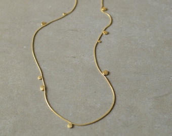 gold dot necklace, long gold necklace, perfect Christmas gift, simple and delicate, minimalist necklace, elegant, one of a kind,baladi buzz