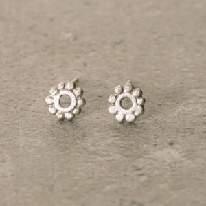 Flower Studs, Silver Stud Earrings, Minimalist Stud Earrings, Round Silver Studs, Everyday Stud Earrings, Minimalist Jewelry, Indian Studs