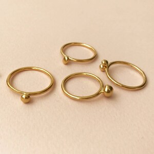 Unieke zilveren ring, balring, zilveren ring voor vrouwen, stapelring, minimalistische sieraden, vloeibare ring, minimalistische ring, dotring, alledaagse ring afbeelding 2