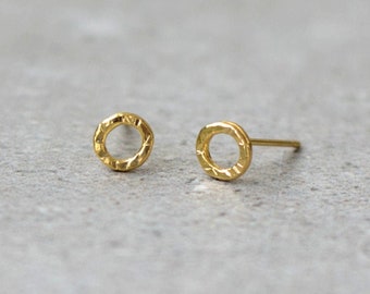Gold Circle Stud Earrings, Gold Minimalist Jewelry, Gold Stud Earrings, Minimalist Stud Earrings, Handmade Stud Earrings, Round Studs