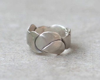 Unique Silver Ring, Ring for Women, Unique Wedding Ring, Minimalist Jewelry, Silver Statement Ring, Unique White Gold Band, Petal Ring