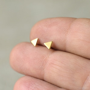 Triangle Stud Earrings, Geometric Stud Earrings, Minimalist Jewelry, Tiny Stud Earrings, Gold Stud Earrings, Minimalist Everyday Studs