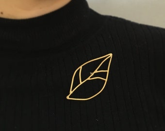 Gold Leaf Brooch Pin, Leaf Brooch Pin, Unique Gold Jewelry, Minimalist Brooch, Modern Brooch, Elegant Brooch, Nature Brooch, Botanical