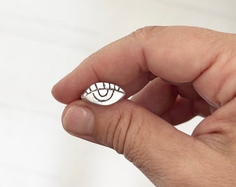 Signet Eye ring, sterling silver cameo ring, mascot ring, amulet ring, talisman lucky ring, evil eye statement ring, pinky ring, pinkie ring