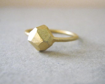 gold ring, faceted jewelry, gift for her, geometric ring, wedding ring, hand made jewelry, engagement ring,stacking,raw, wedding band,baladi