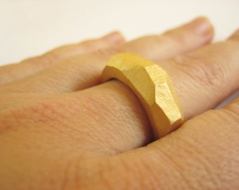 Solid Gold Wedding Band, Faceted Wedding Ring, Unique Gold Jewelry, Geometric Wedding Ring, Chunky Ring, Matte Gold Wedding Ring, Artistic