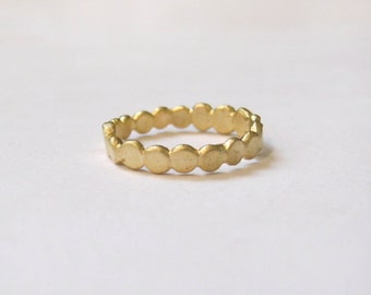 Dot kroonring, handgemaakt, trouwring, trouwring, bruidsverlovingsring, cirkels, stapelring, bruids, delicate eenvoudige ring, baladi