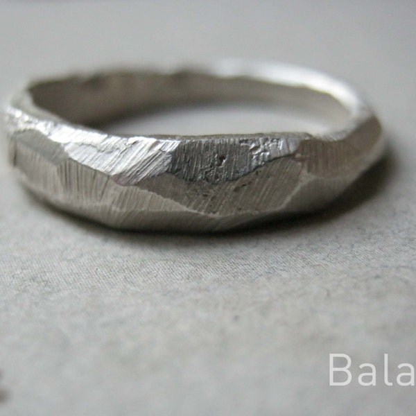 faceted silver ring, hand made, wedding band, valentines, geometry jewelry, engagement ring, goldsmith, modern, original, wedding ring