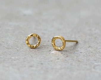 Small Circle Earrings, Tiny Stud Earrings, Unique Gold Jewelry, Hammered Earrings, Gold Round Studs, Minimalist Stud Earrings Gold, Unique