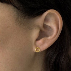 Small Circle Earrings, Tiny Stud Earrings, Unique Gold Jewelry, Hammered Earrings, Gold Round Studs, Minimalist Stud Earrings Gold, Unique image 2