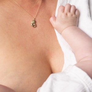 Collier câlin de mère, un pendentif significatif qui contient les émotions d'un câlin de mère, cadeau pour les mères, cadeau de grossesse, cadeau de naissance image 8