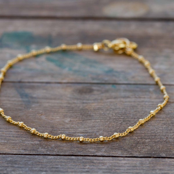 Ball chain bracelet golden, Christmas gift, Hanukkah gift, simple / gental / every day / bridal / bridesmaid / modern / minimalist / gift