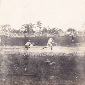 Black And White Photo Baseball Action, Snapshot 1910s Digital Télécharger