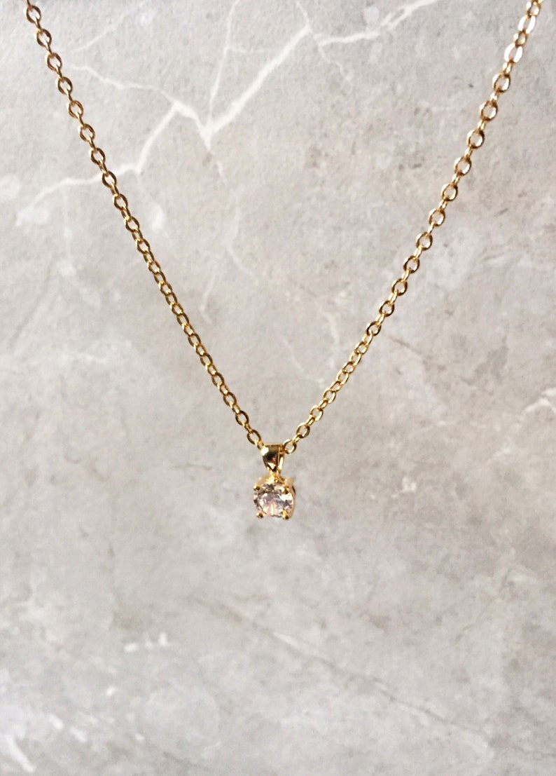 Small Zirconia Necklace Gifts for Her Minimalist Gold Jewelry Dainty Diamond Pendant Necklace