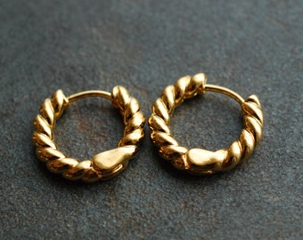 LORENA . Twisted 18ct gold plated brass hoop earrings