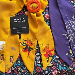 Vintage Halloween scarves! Spooky Pumpkins! Haunting Jack O' Lanterns! 30's 40's 50's novelty print!