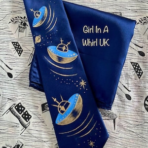 Vtg style handpainted Flying Saucers tie! Outer space! B-Movie!  40&#39;s 50&#39;s style novelty tie