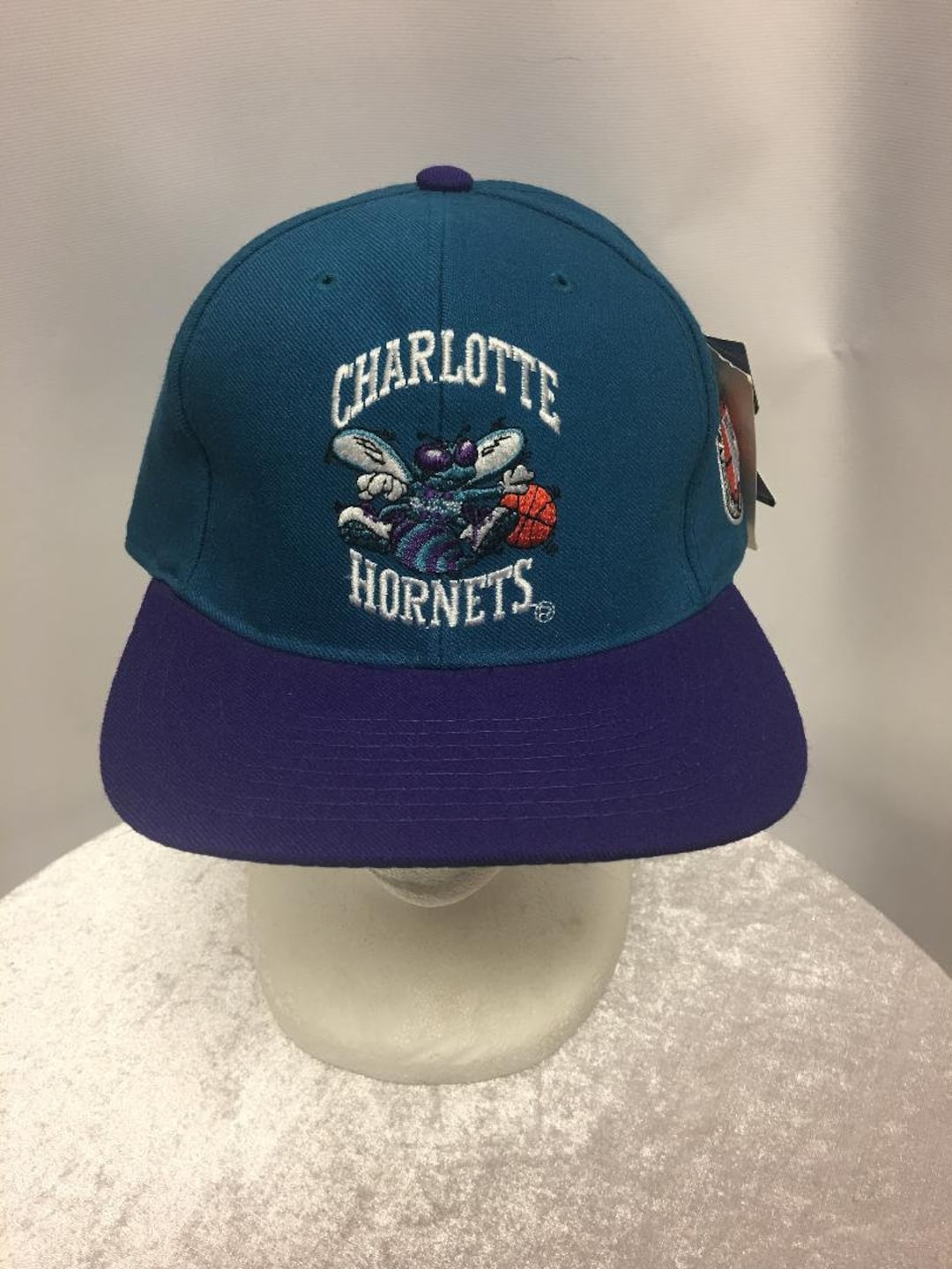 Vintage 1990s Charlotte Hornets Snapback Hat