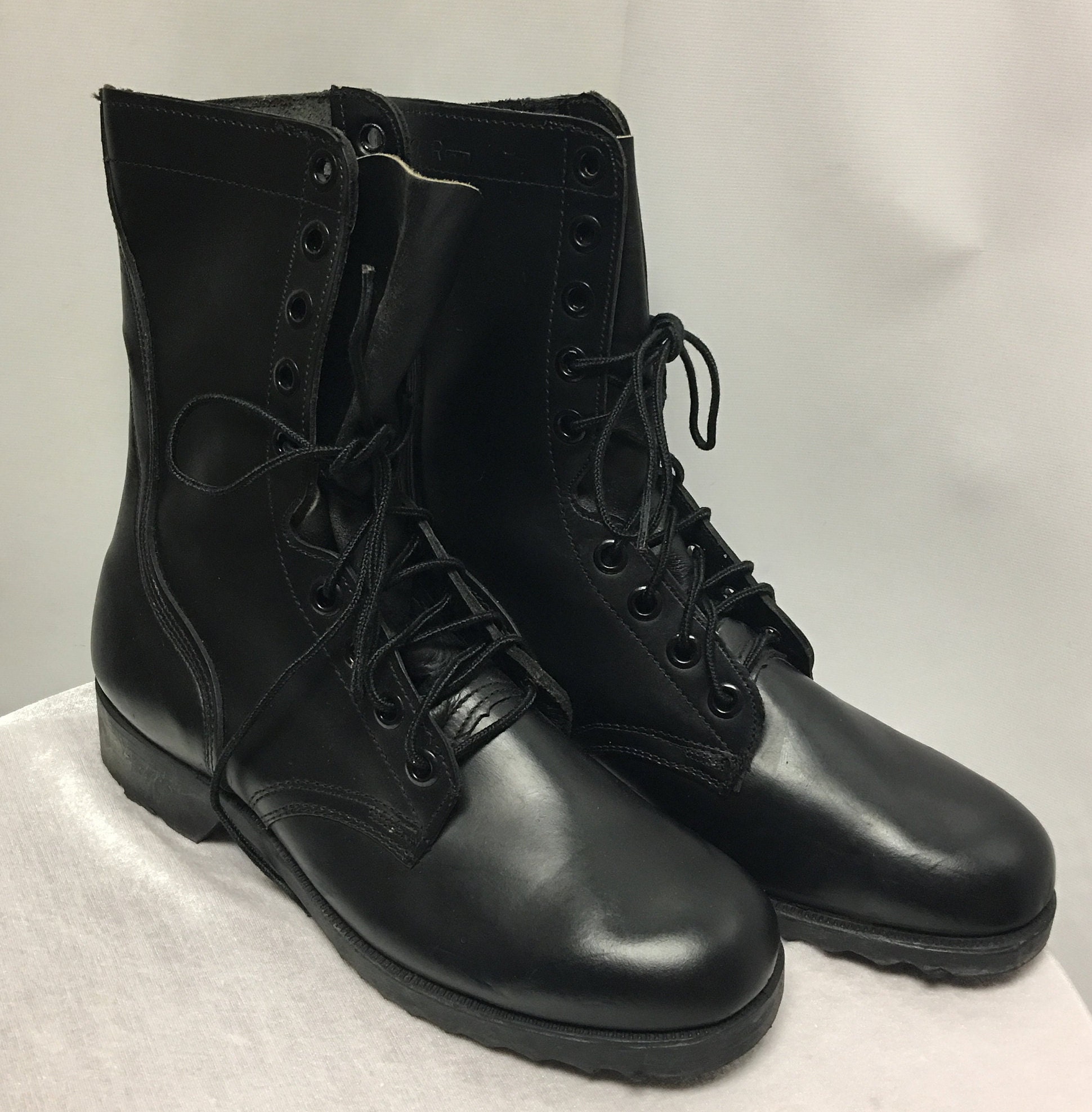 classic army boots
