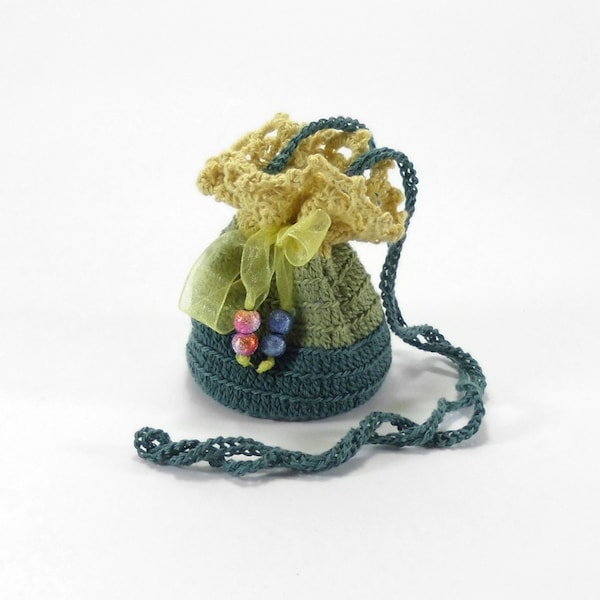 Crochet Mini Pouch, Jewelry Bag with Drawstring, Green Christmas Small Gift Bag