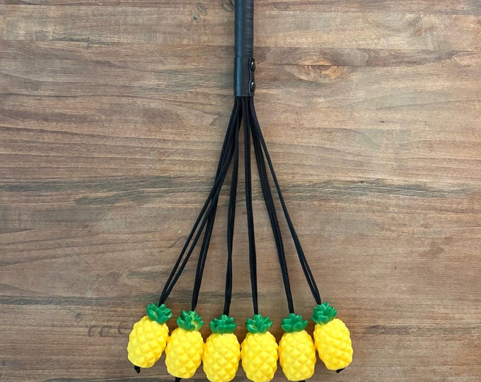 Pineapple Flogger