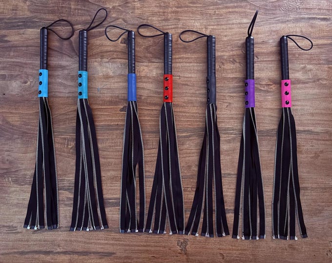 Zipper Flogger w Metal Teeth