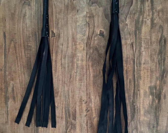 Black Zipper Flogger