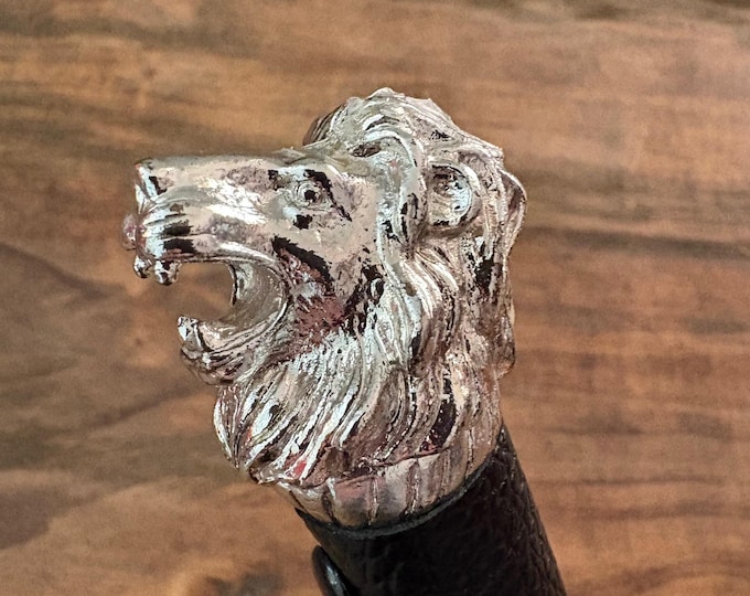 Lion Flogger with Black Leather Falls