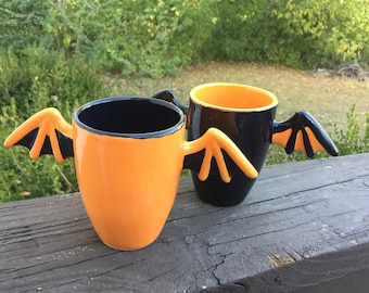 Vasos de murciélago hechos a mano (juego de 2): decoraciones de cerámica para Halloween