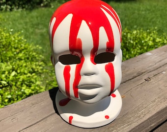 Lámpara de noche con forma de cabeza de bebé ensangrentada hecha a mano, decoración de terror en cerámica, accesorio espeluznante para la habitación del bebé, luz de escritorio de Halloween