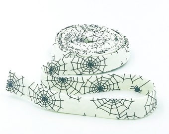 Double Fold Bias Tape 1/2'' Beggar's Night Spiderwebs Cream Black Binding