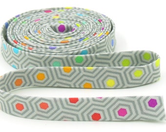Double Fold Bias Tape 1/2'' Hexy Rainbow Dove Gray Binding