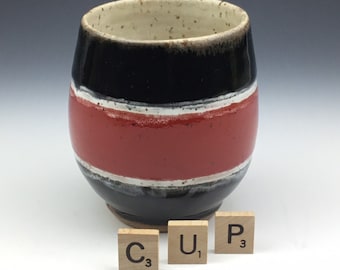 Ceramic pottery tumbler cup mug yunomi in black and red holds 16oz
