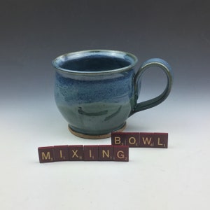 Mixing Batter Bowl Pottery Ceramic Handmade Bowl with handle holds 3 cups