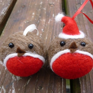 Handmade Needle Felted Robin bauble Christmas Tree Decoration made from sheep wool