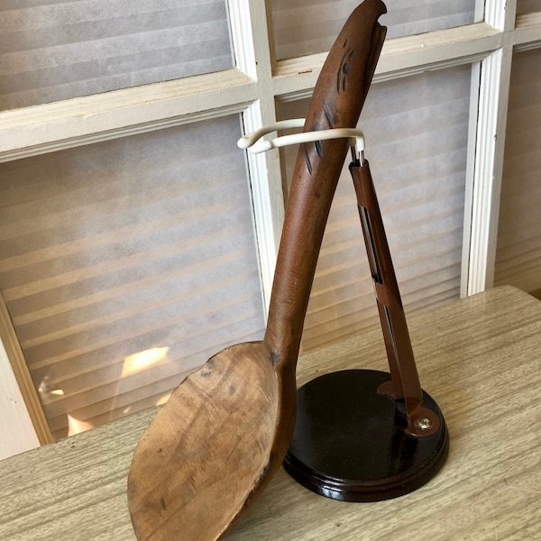 19th Century Native American Eagle Effigy Tiger Maple Scoop, spoon