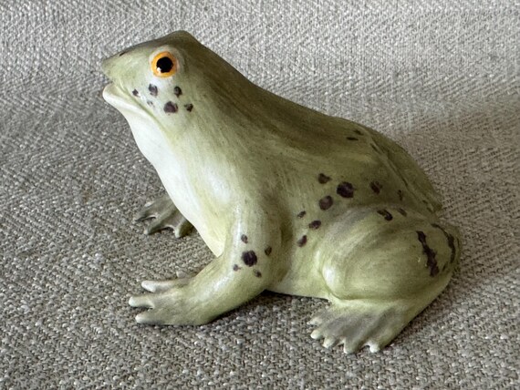 Potcelain Aynsley Mrs. Frog - Etsy
