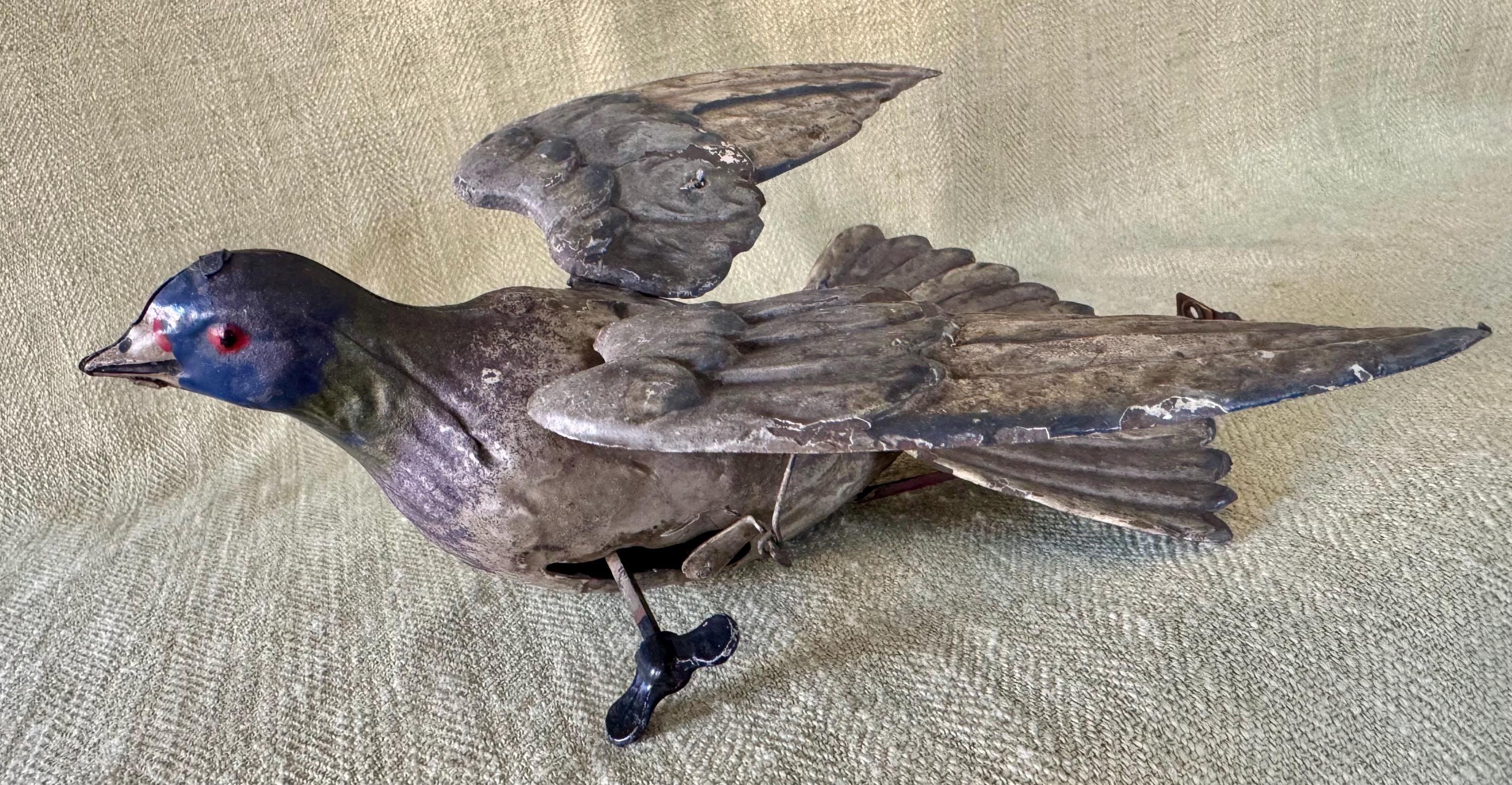 ヴィンテージ　bird 置物 1890-1910 Tin Wind up German Flying Bird, Pigeon Toy, Issmayer