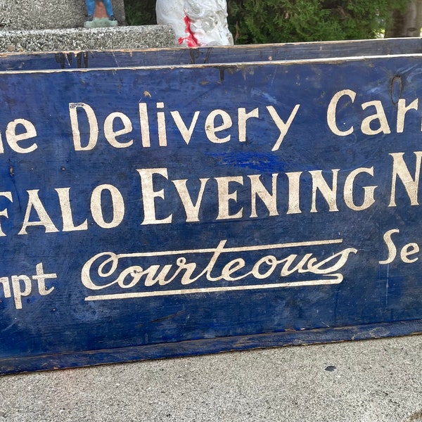 Original Paint 1920’s Buffalo Evening News Wagon Top News Carrier Crate