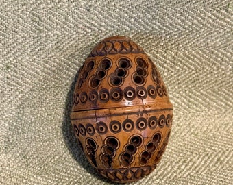 19th Century Carved Egg Étui