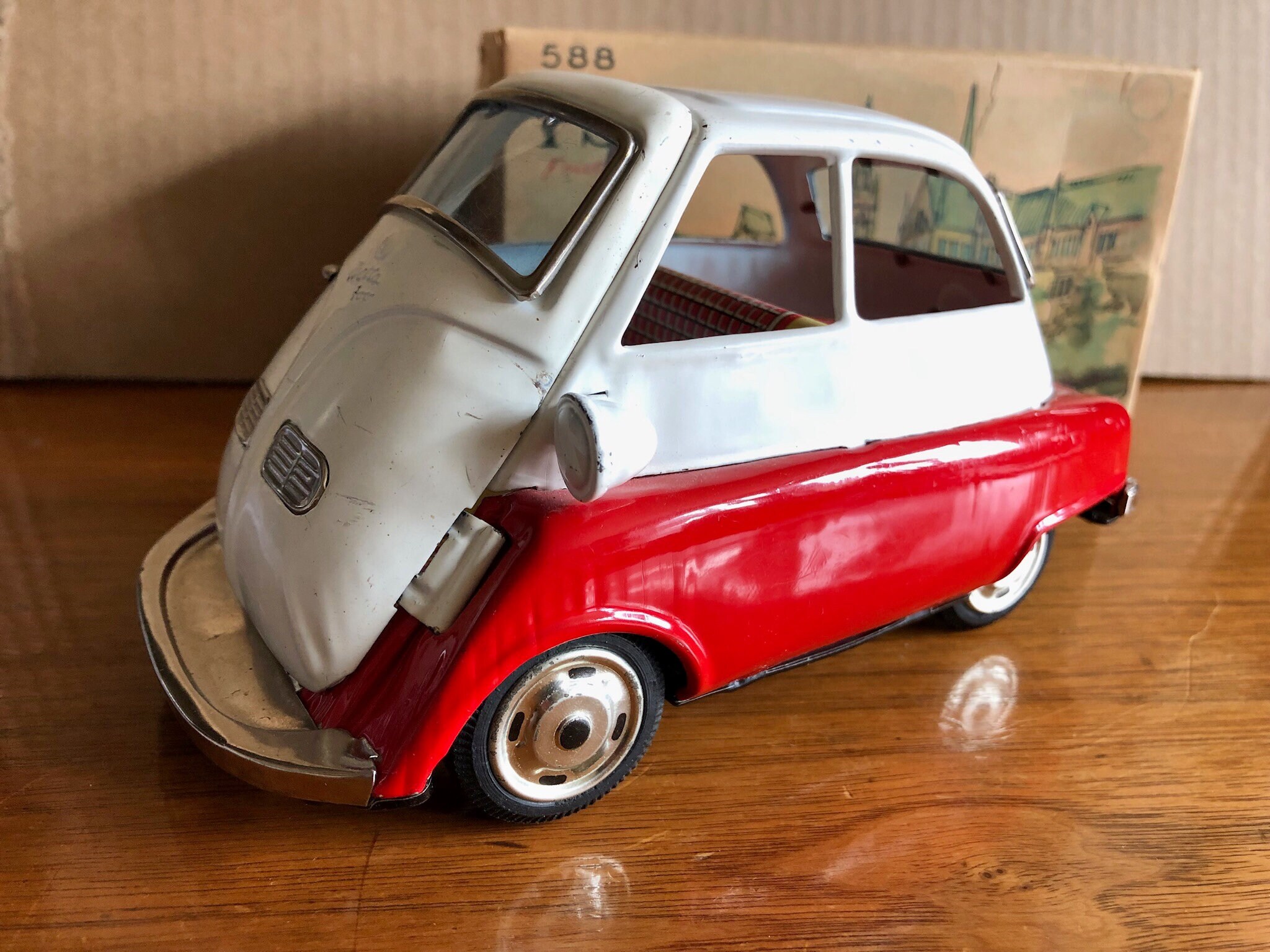Vintage Mint in Box Bandai Japan Tin Friction Toy Isetta