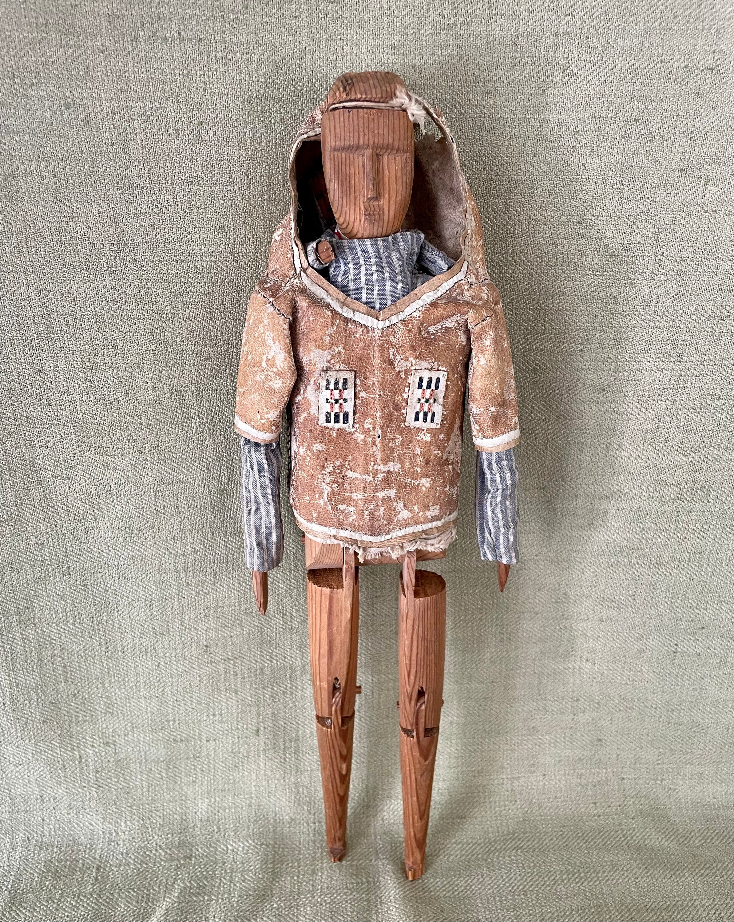 Antique Hand Carved Jointed Inuit Doll Figure With Baby on Back, 1910 ...