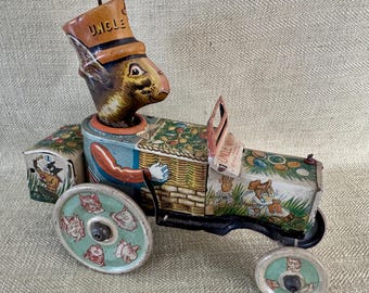 1935 Uncle Wiggly Marx Tin Toy Crazy Car With Great Graphics