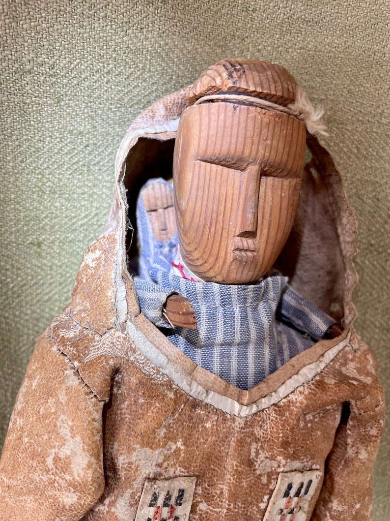 Antique Hand Carved Jointed Inuit Doll Figure With Baby on Back, 1910 ...
